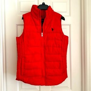 U. S. Polo Assn. Vest Size S Red Front Zipper Pockets New